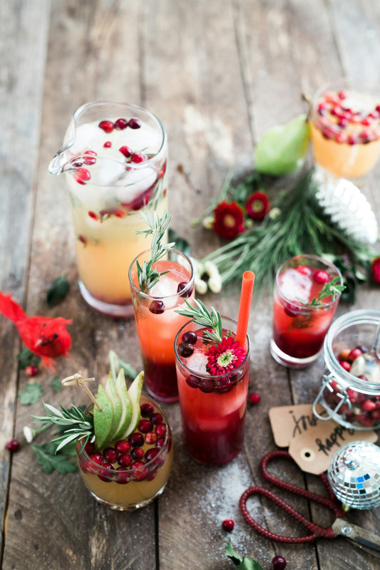 Recetas de Mocktails Festivos para Reuniones Navideñas