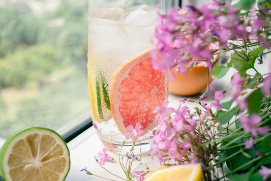 5 beneficios para la salud de elegir bebidas sin alcohol este verano