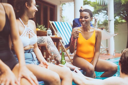 Guía para Sobrevivir el Verano: Cómo Organizar Fiestas Sin Alcohol